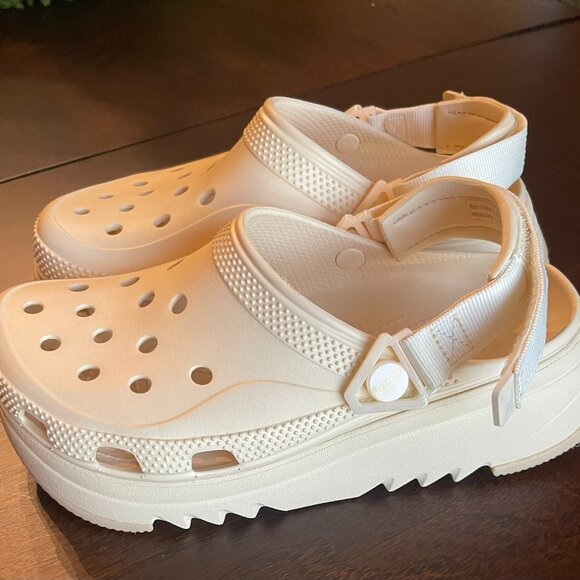 Crocs Xscape Hiker Clog Vanilla Or Bone Color Slip On Shoe Men's 6 Women's 8 - Picture 1 of 7
